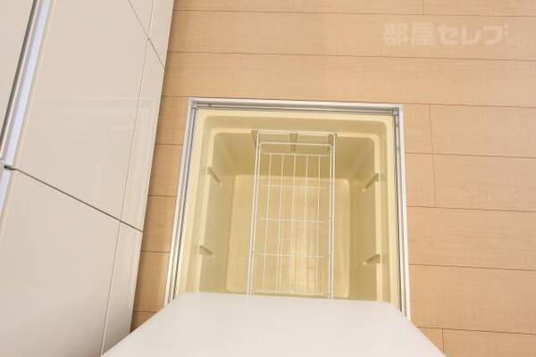 床下収納です