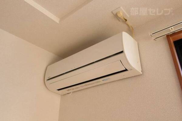 ※303号室の写真を参照しています
