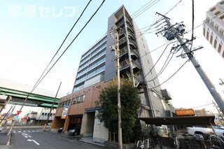 1、2Ｆ店舗の9階建てのマンション。