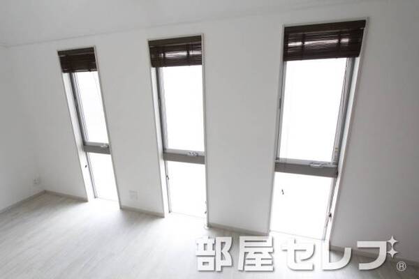 おしゃれ小窓。