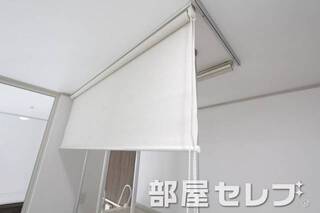 ロールカーテン。