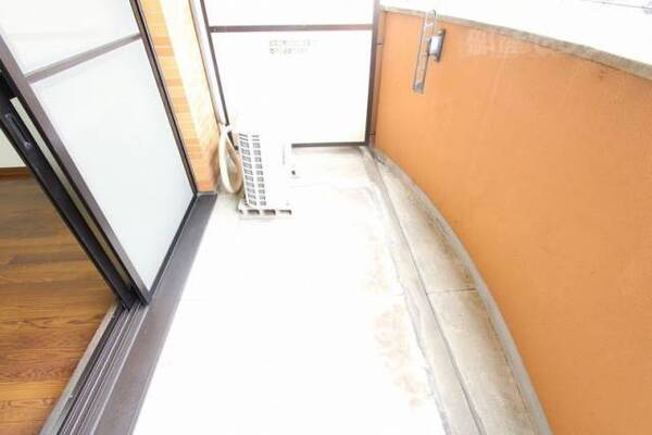 ※303号室内装写真参照