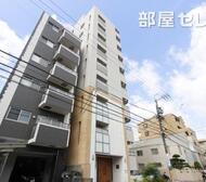 W HOUSE