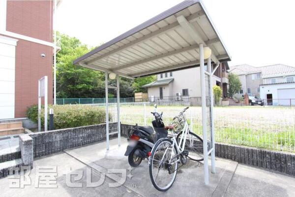 駐輪場あります。