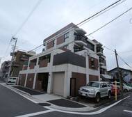 アドハウス
