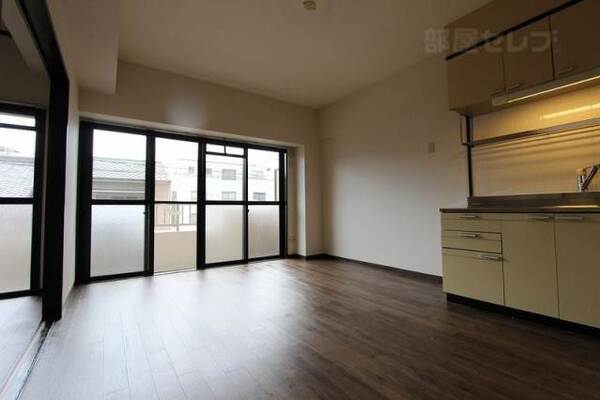 201号室
