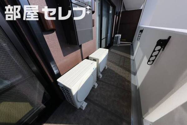 ※モデルルーム（階数によって色合いの相違があります。）