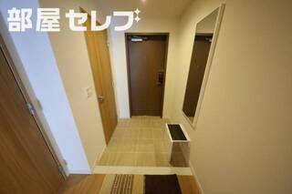 ※モデルルーム（階数によって色合いの相違があります。）