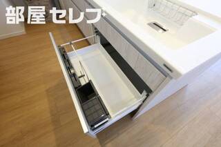 ※モデルルーム（階数によって色合いの相違があります。）