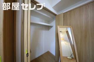 ※モデルルーム（階数によって色合いの相違があります。）