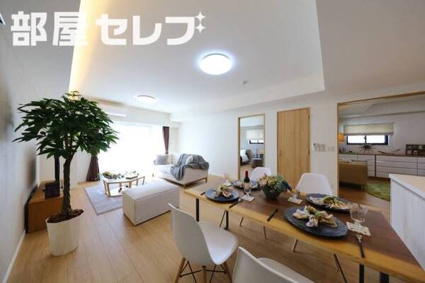 ※モデルルーム（階数によって色合いの相違があります。）