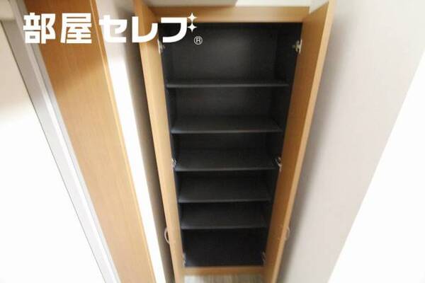 シューズボックス。イメージ写真