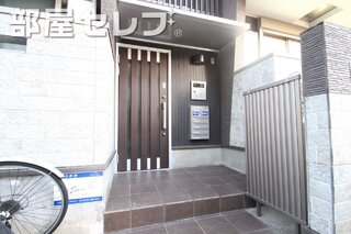 カッコイイエントランス。