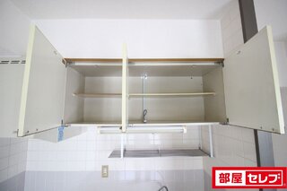キッチン上の収納です