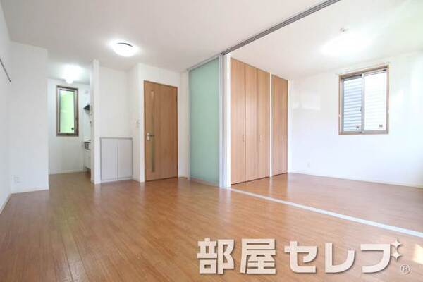 広々したお部屋で生活しやすいですね。