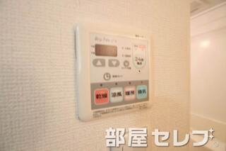 便利な浴室乾燥機です。