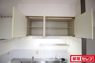 キッチン上の収納です