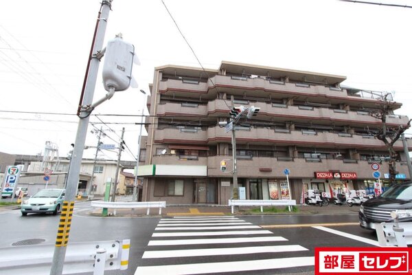 駅近、お買い物に便利なファミリー物件です。