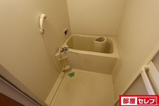 広くてシングルレバーのキッチンです。