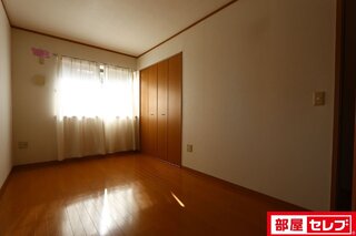 大きい独立洗面台です。