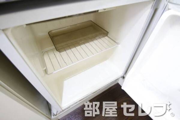 ミニ冷蔵庫。