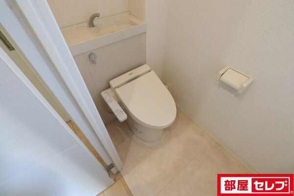 201号室の写真参照