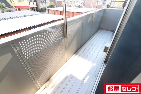 201号室の写真参照