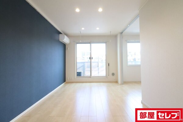 201号室の写真参照
