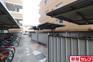 バイク置き場