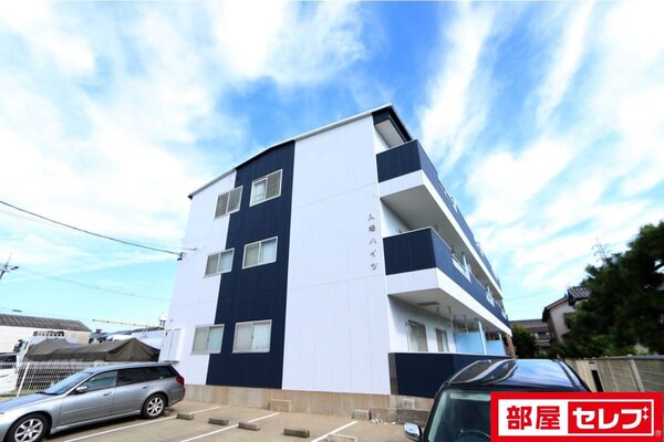 周りは静かな住宅街です。