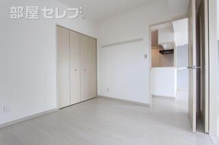 写真は501号室のものになります。