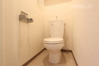 清潔感のあるトイレです。