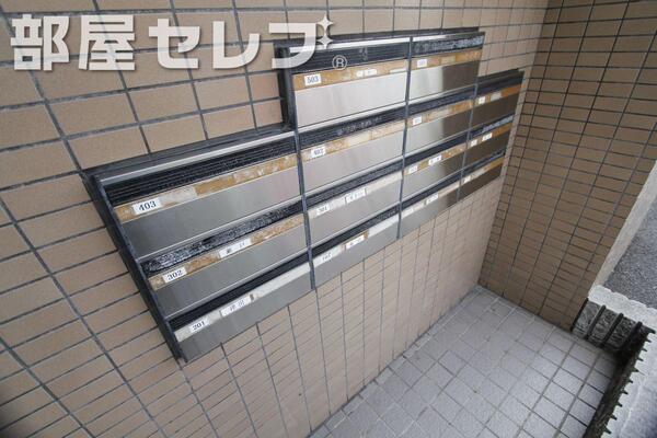 集合ポスト。