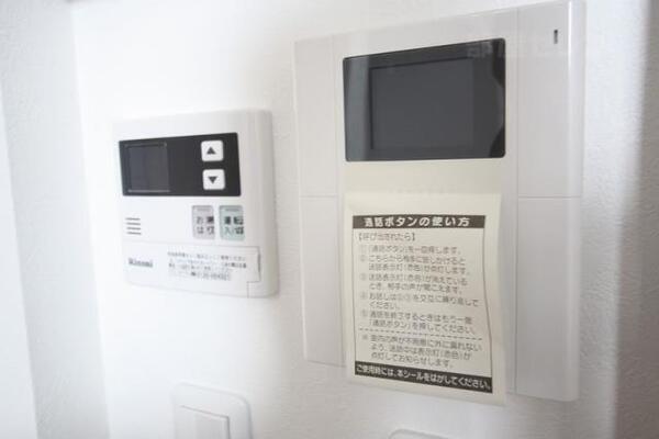 テレビモニターフォンで来客時も確認できます。