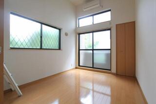 2面採光の明るいお部屋です。