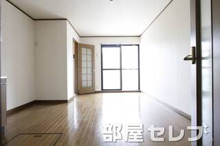 日当たり良いリビングです。