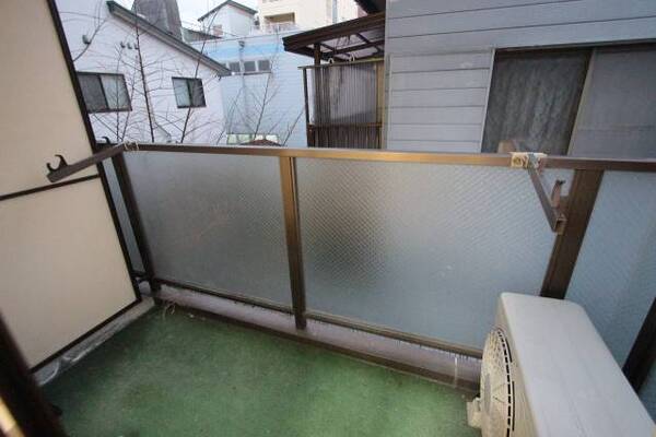 バルコニーも広々