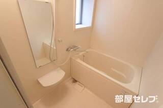 清潔感のあるお風呂です