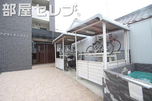 整備された駐輪スペース。