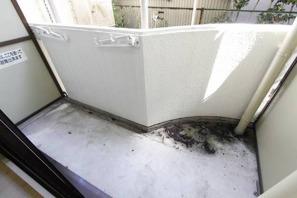 一人暮らしには十分なベランダです。