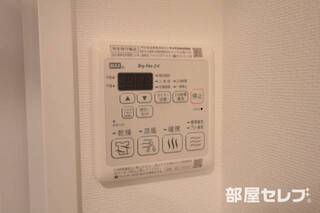 浴室乾燥機付きです