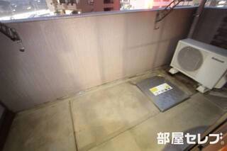 バルコニーはこちらです