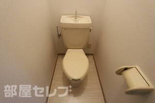 ※302号室内装写真参照