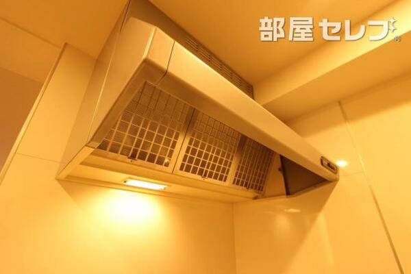 大き目の換気扇です