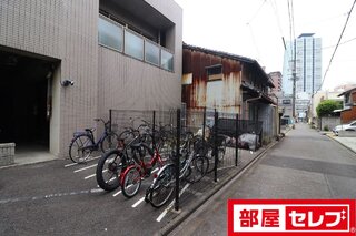 駐輪場完備