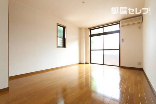 ＊101号室参照