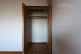北側洋室のクローゼットです。