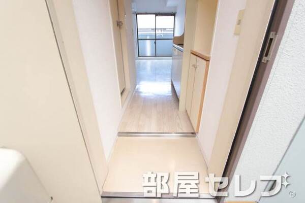 下駄箱完備です。