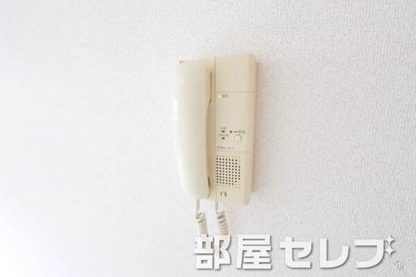インターホン付きで安心です。