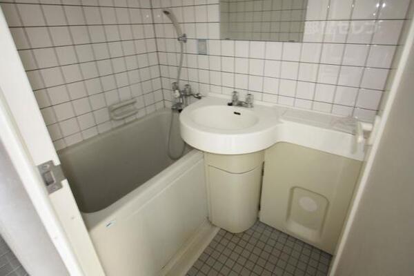 シンプルなお風呂です。